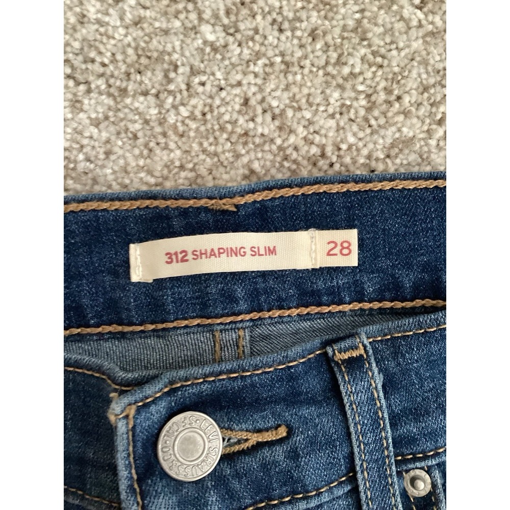 Levi Strauss Women Jeans 312 Shaping Slim Size 28 Dark Wash - Picture 4 of 10